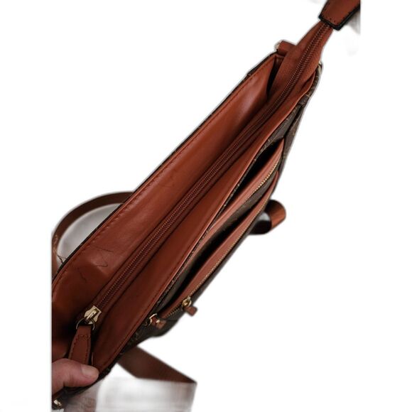 Adrienne Vittadini Signature Logo Crossbody doble zipper Bag Brown Leather Italy - Picture 3 of 11